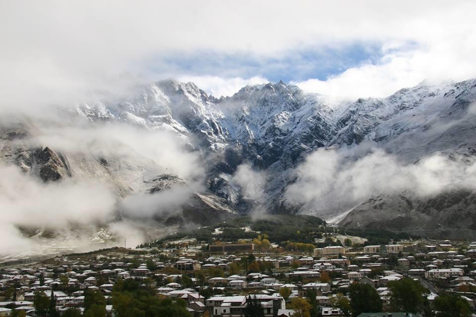 Hq Of Nove Sujashvili Kazbegi Eksteriør billede