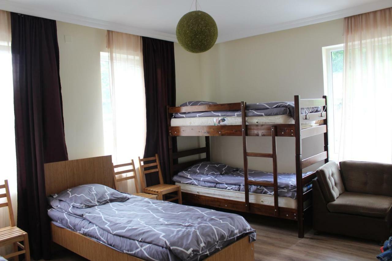 Hq Of Nove Sujashvili Kazbegi Eksteriør billede