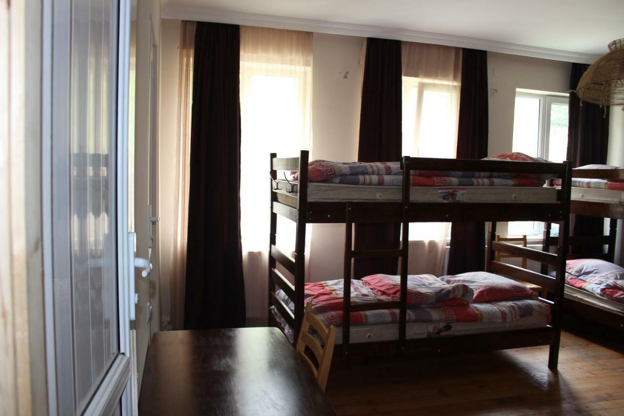 Hq Of Nove Sujashvili Kazbegi Eksteriør billede