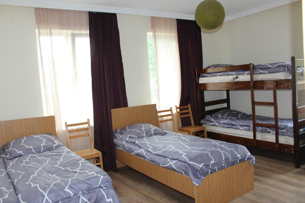 Hq Of Nove Sujashvili Kazbegi Eksteriør billede